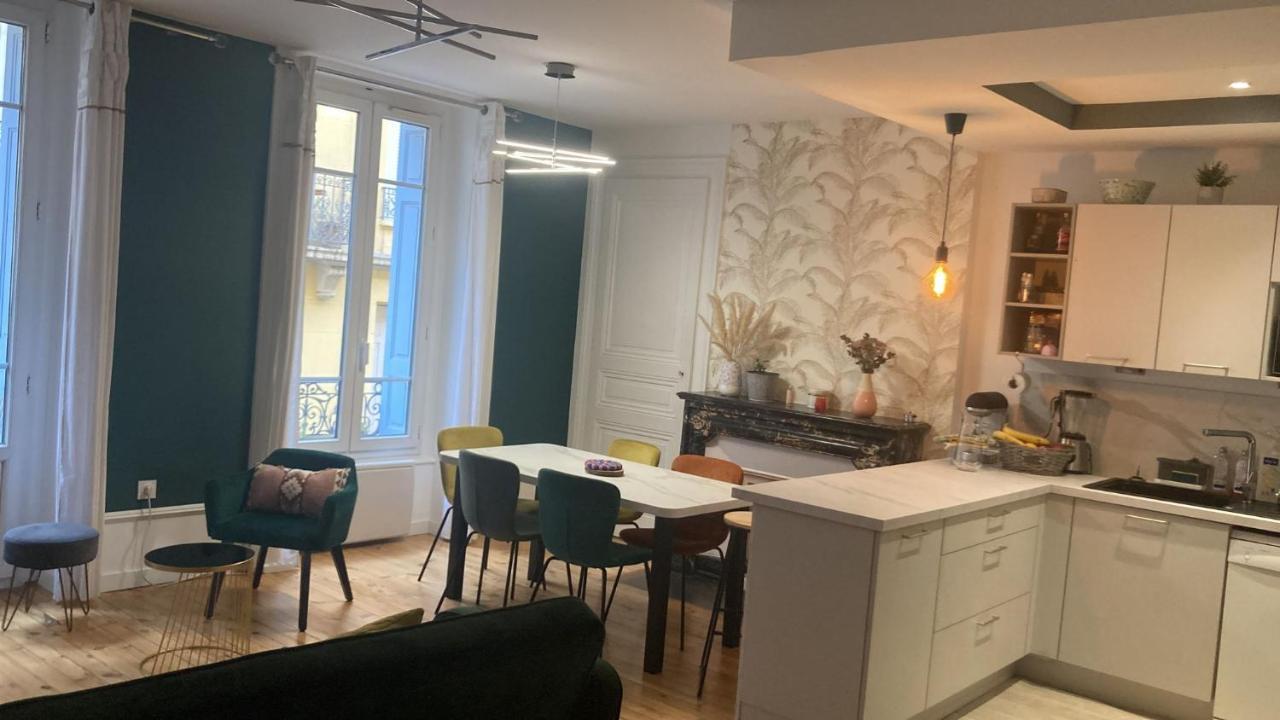 Chambre En Appartement Haussmannien En Centre Ville Saint-Etienne  Extérieur photo